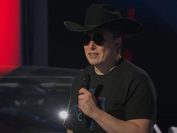 Elon Musk promete: Cybertruck da Tesla será lançado em 2023