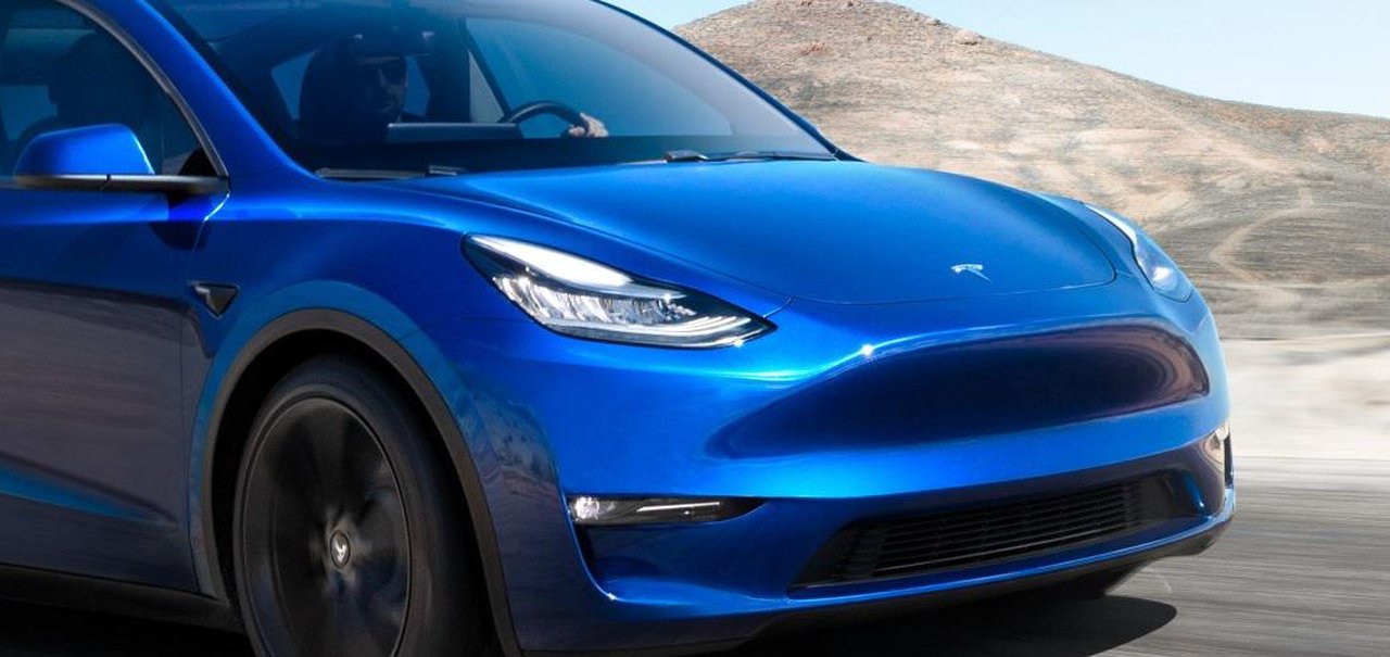 Carro autônomo da Tesla bate em jato particular de US$ 3,5 milhões