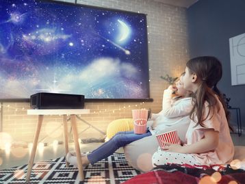 Projetor multimídia: 5 opções custo-benefício para a sua casa