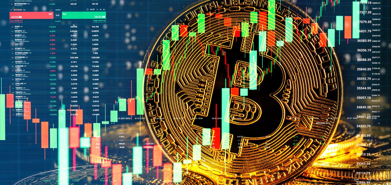 Bitcoin entra em queda e atinge o menor valor desde julho de 2021