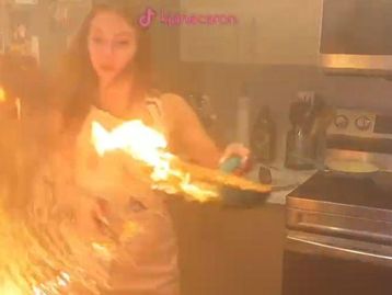 Streamer quase põe fogo na cozinha e pede socorro na Twitch