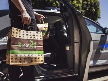 Uber testa entrega de comida com carros autônomos na Califórnia