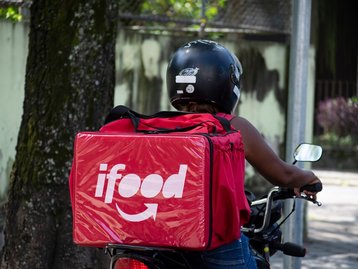 iFood: terceirizada escondeu direitos trabalhistas de entregadores