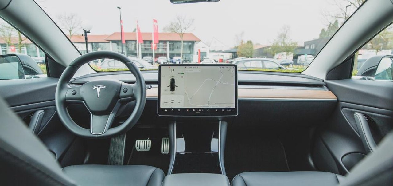 Falha em Bluetooth pode facilitar roubos de carros da Tesla 