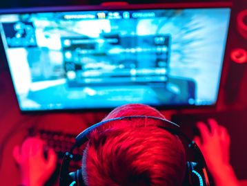 Semana do Orgulho Nerd: periféricos gamer com até 50% off