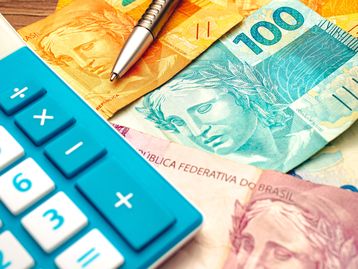 Brasileiro trabalhará 149 dias em 2022 para pagar impostos
