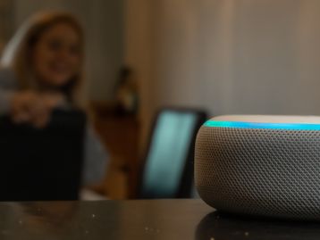 Casa Tech: smart lâmpada, tomada inteligente e outros itens em promoção
