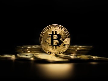 Crise? Nubank descarta demissões e investe em criptomoedas