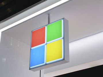 Microsoft reduz operações na Rússia e impacta 400 funcionários