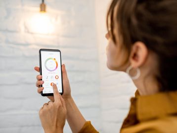 Lâmpada inteligente: por que as pessoas estão obcecadas pelo gadget?