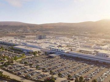 Empregado da Tesla volta a processar empresa por abuso racial