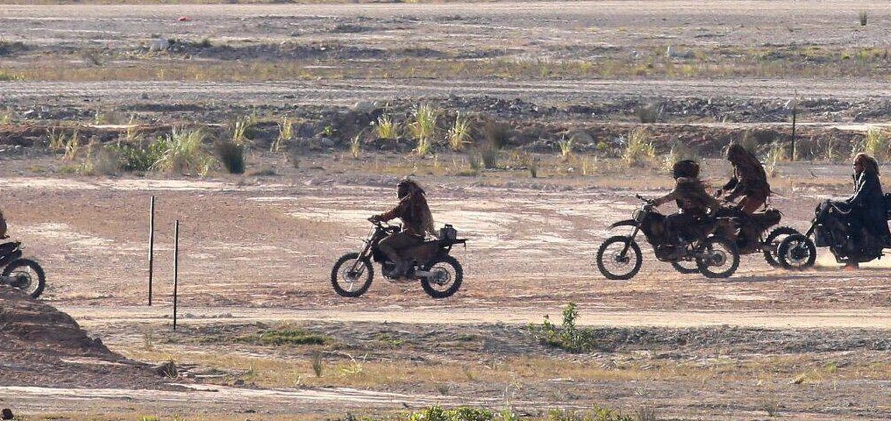 Furiosa: fotos do set revelam os veículos do novo filme; veja!