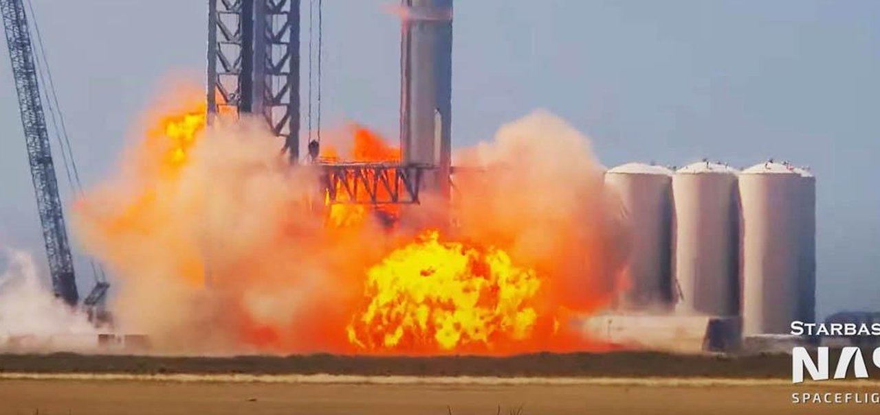 Foguete da SpaceX explode em teste; 'não é bom', diz Elon Musk