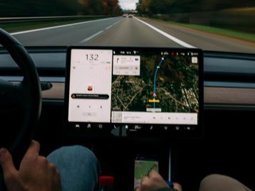Tesla pode reduzir preços se a inflação 'acalmar', diz Musk
