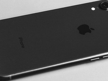 Apple indenizará cliente após iPhone quebrar com 'respingos d'água'