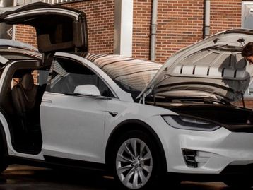 Tesla Model X: veja desgaste da bateria do elétrico após 5 anos
