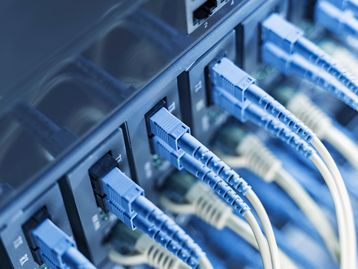 Fibra ótica: mundo enfrenta escassez e preços nunca vistos