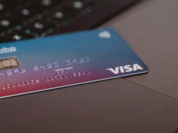Visa é processada por monetizar pornografia infantil no Pornhub