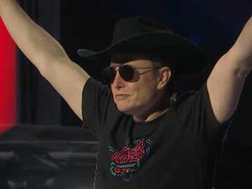 Elon Musk se muda para pequena casa de R$ 236 mil no Texas