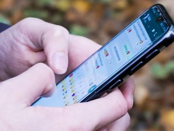WhatsApp testa novos emojis animados de coração