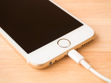 iOS 16.1 traz porcentagem de bateria no iPhone XR, 11, 12 e 13 mini
