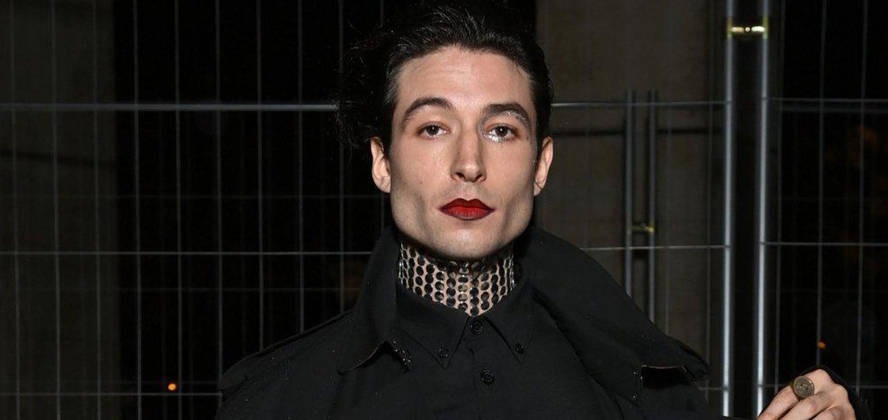 Ezra Miller: ator acredita ser um Messias e teria um altar em casa