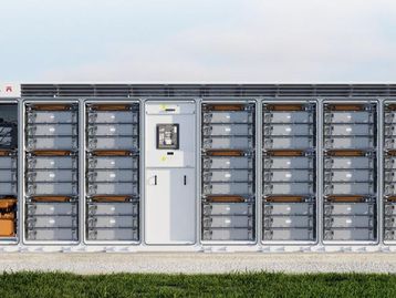 Bateria gigante da Tesla pega fogo em estação de energia nos EUA