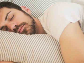 Sono REM: o que significa e qual é a sua importância para saúde