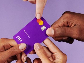 Nubank vai fechar no Brasil? Empresa nega rumores após fechar capital