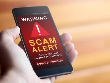Apple e Google removem vírus baixados 13 milhões de vezes em lojas