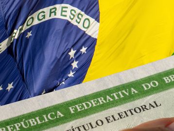 Algar admite disparo de mensagens pró-Bolsonaro contra STF