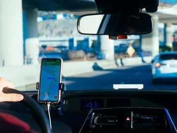 Uber lança empréstimos de até R$ 10 mil para motoristas e entregadores