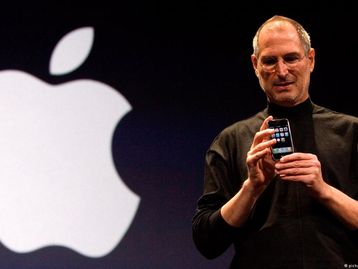 iPhone original lacrado na caixa é vendido por R$ 210 mil