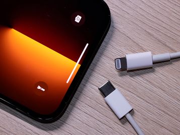 Apple confirma que iPhone mudará para USB-C após lei da Europa