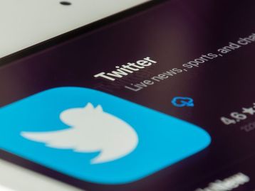 Quase um milhão de usuários desativa Twitter após Musk assumir