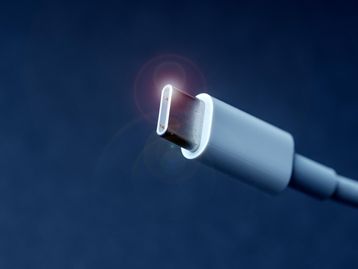 iPhone 15 Pro vai ter USB-C mais rápido que iPhone 15, diz rumor
