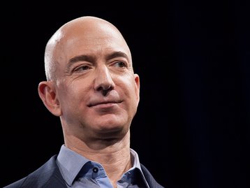 Jeff Bezos, fundador da Amazon, dá conselhos sobre a Black Friday