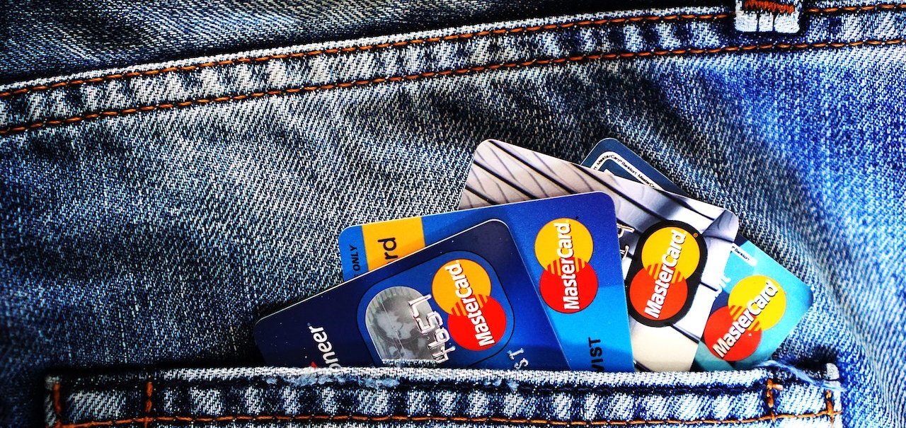 Após Visa, Mastercard é liberado para compras no WhatsApp