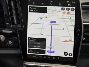 Waze ganha app exclusivo para carros com Android