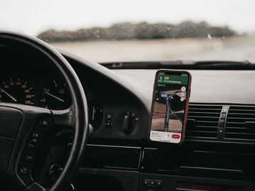 Google une times do Google Maps e Waze, mas apps seguem separados