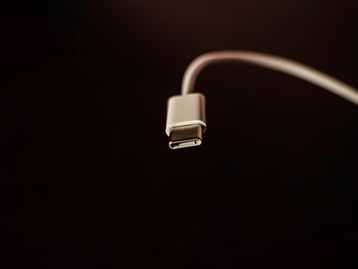 USB-C: veja data limite para iPhone e mais produtos adotarem padrão