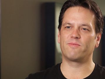 PlayStation quer crescer às custas do Xbox, afirma Phil Spencer