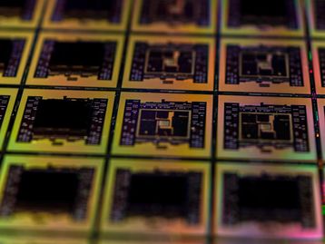 Para evitar EUA, China investe bilhões na produção de chips