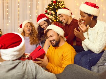 Procon-SP dá dicas sobre como trocar os presentes de Natal