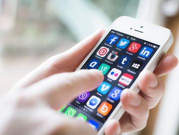 Desenvolvedor modifica a fonte padrão do iOS 16 sem jailbreak
