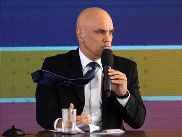 Operadoras devem guardar dados de invasores aos Três Poderes, ordena STF