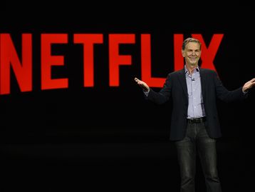 Netflix ganha mais 7 milhões de assinantes e CEO deixa cargo