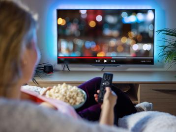 YouTube confirma plataforma com canais de TV grátis com anúncios