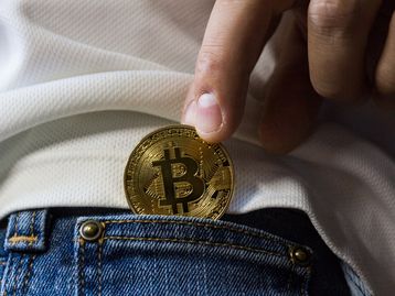 CEO da Coinbase sugere Bitcoin como moeda de Brasil e Argentina