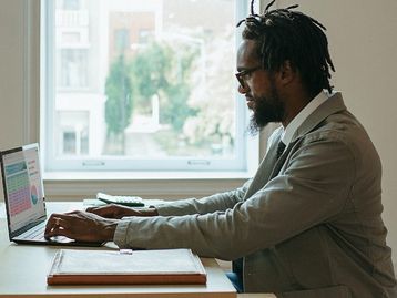 Home office: brasileiros que trabalham para fora do país cresce 491%